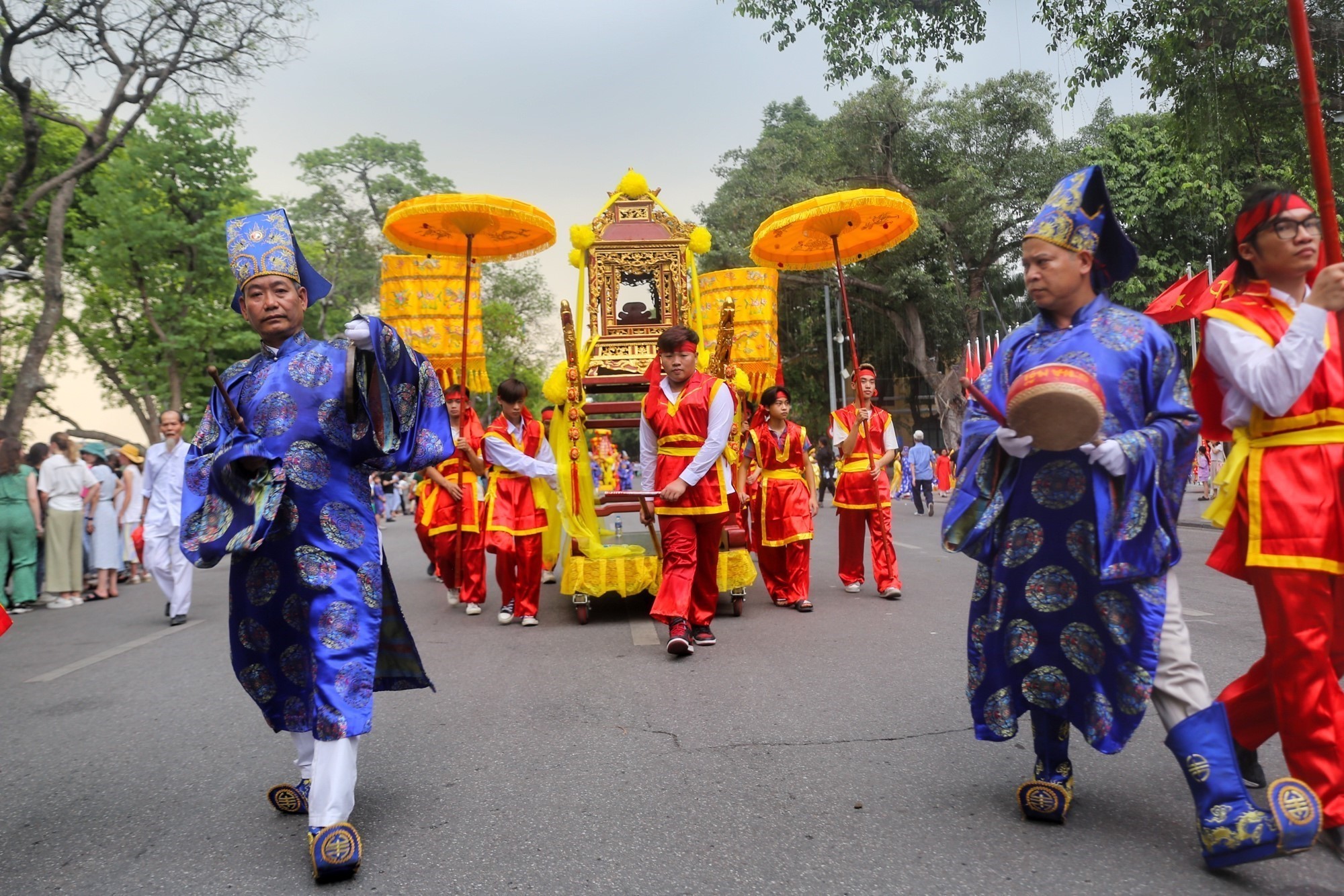 Hà Nội: Lễ Rước Kiệu Kỷ Niệm 595 Vua Lê Thái Tổ đăng Quang