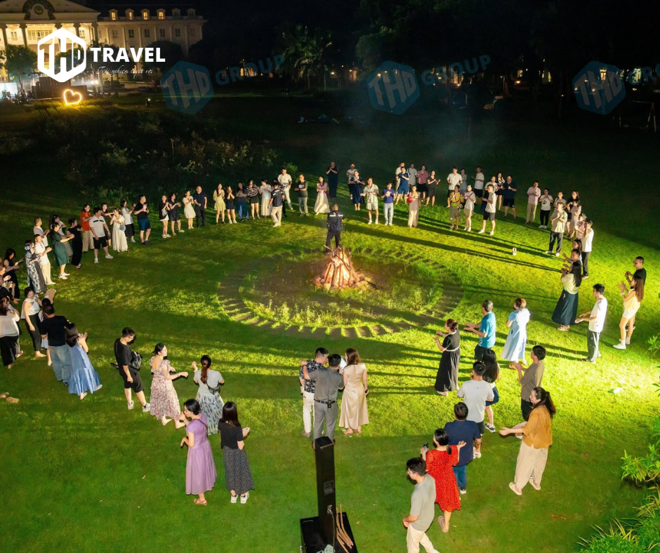 Hoat Dong Ket Noi Doi Ngu Company Trip Thd Travel.jpg