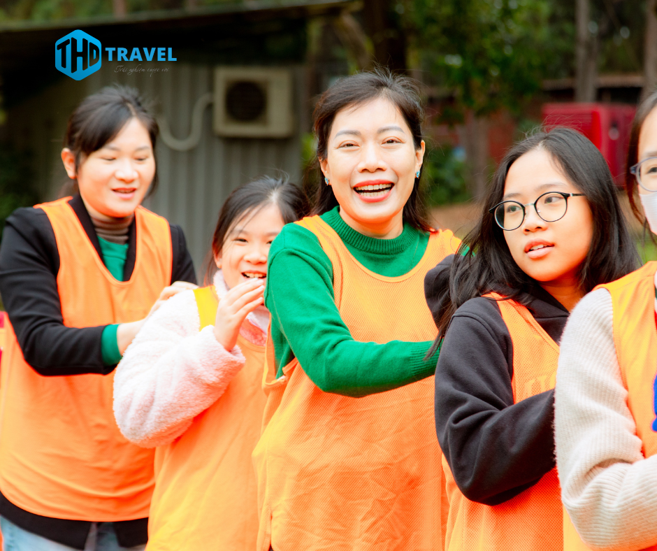 Hoat Dong Gan Ket Doi Ngu Thd Travel 04.png